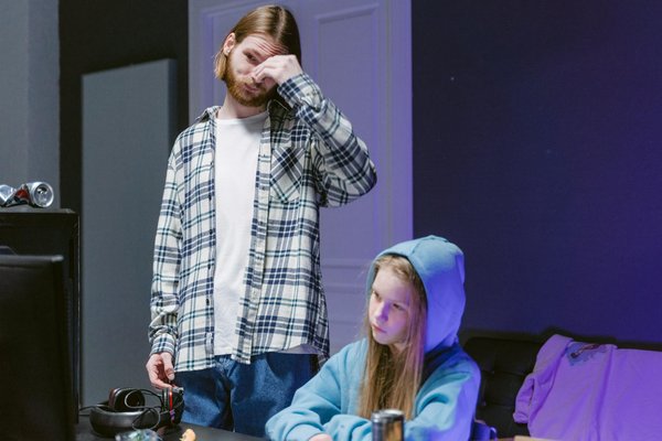 Quels sont les avantages de l'intégration de l'IA dans les systèmes de gestion de contenu (CMS) ?